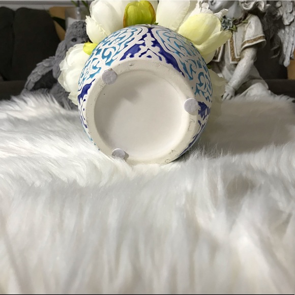 Peonies in Ikat Blue Vase - Picture 8 of 9